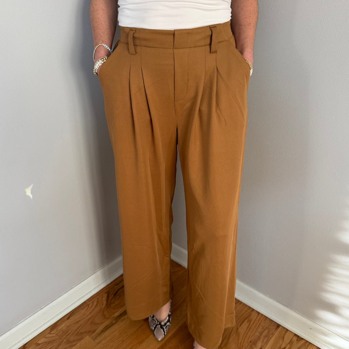 Celeste Wide Leg Micro Waffle Textured Pleated Trousers – Kasey's Closet